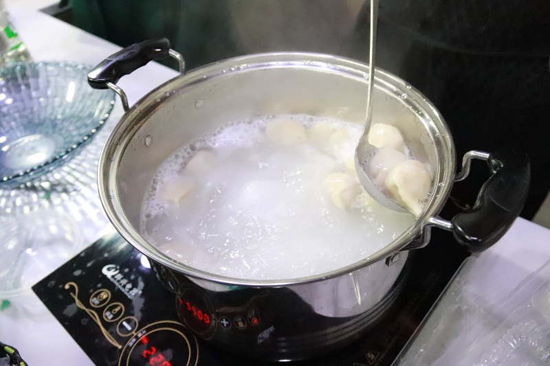 冬至湯圓餃子情，華邦瀛溫暖一家親